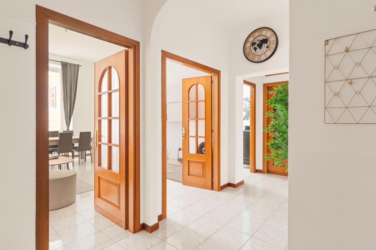 Appartement Imperial Nazionale à Rome Extérieur photo